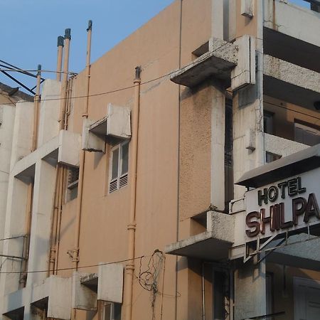 Hotel Shilpa Nashik Bagian luar foto