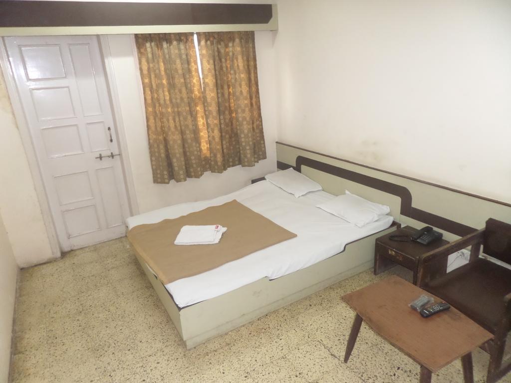 Hotel Shilpa Nashik Ruang foto